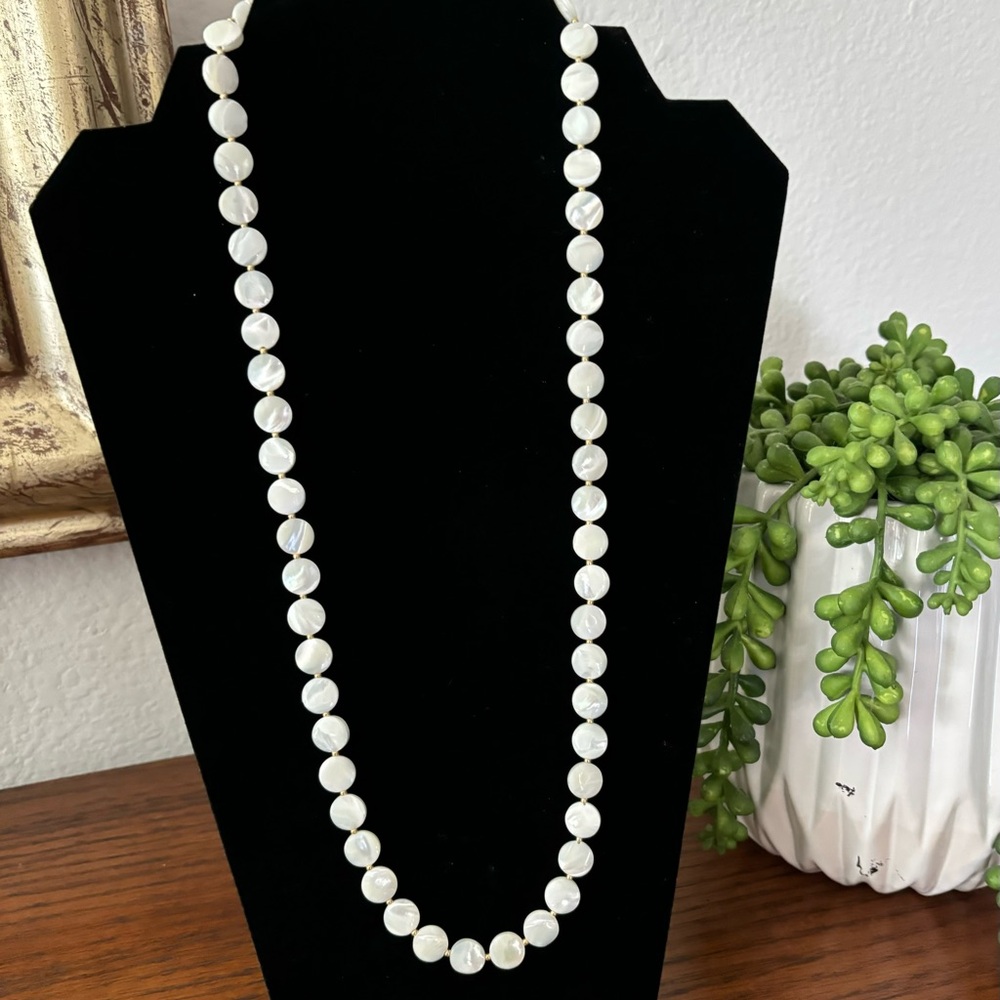 Mother of pearl necklace
